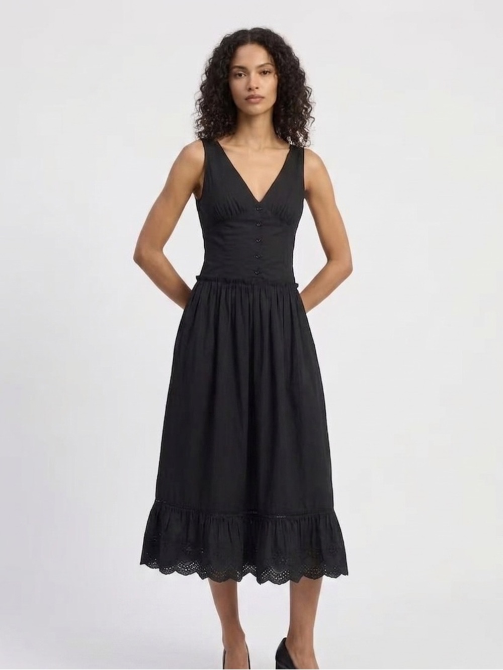 [NWOT] Jacqui E Black V-Neck Sleeveless Midi Dress with Scalloped Hem